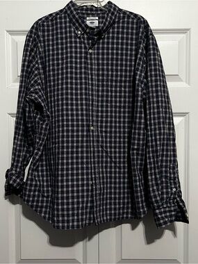 Old Navy Men's Plaid Button-Down Shirt